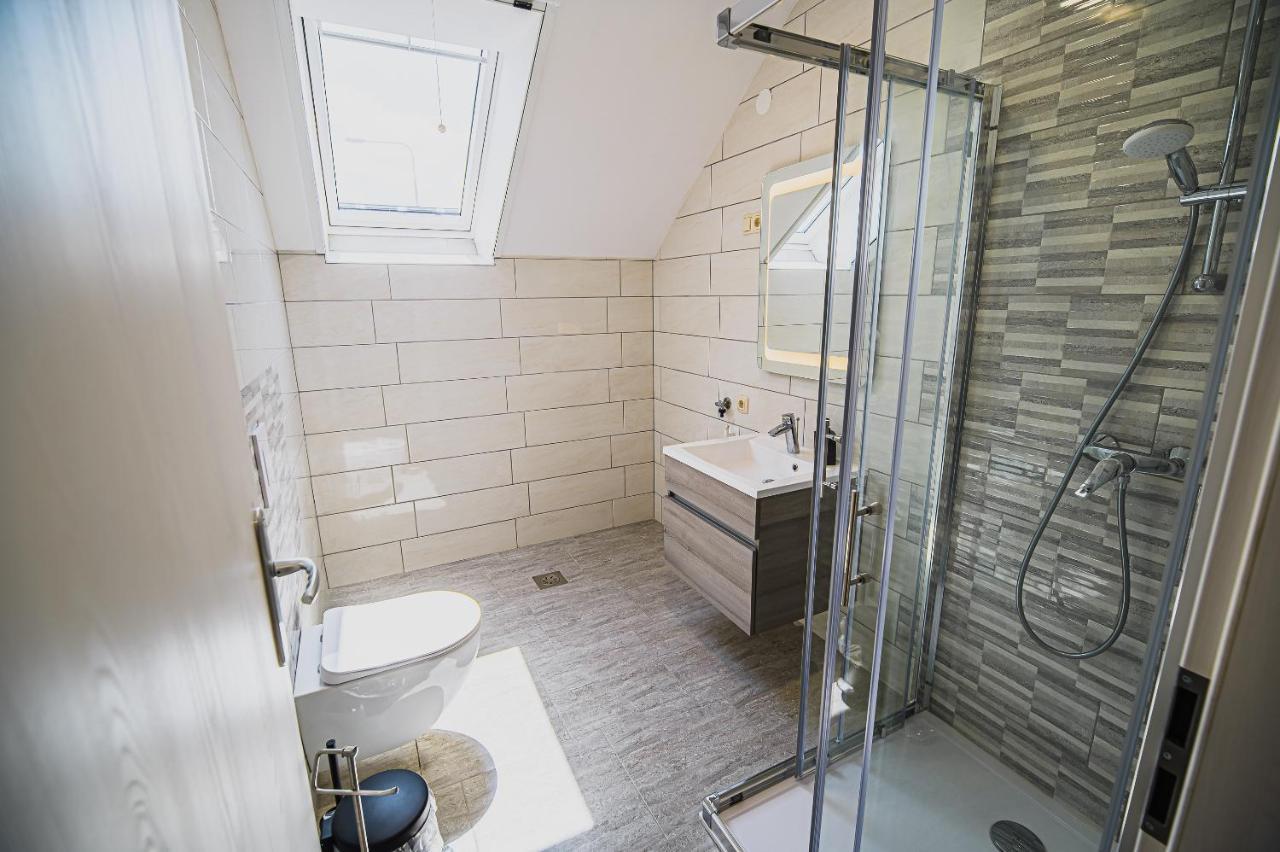 Mojcin Pisker Apartment House Kranj Exterior foto